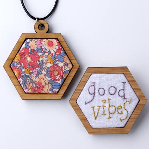 Hexie 1 1/2" Bamboo Stitchery Frames Kit