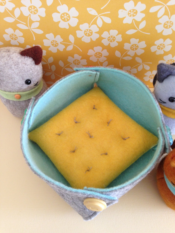 Three Little Kittens Pattern