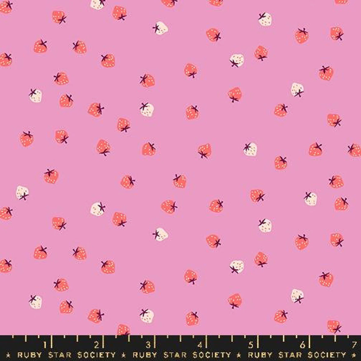 Mini Berry Daisy - Strawberry - Kimberly Kight for Ruby Star Society - Fat Quarter (0.25m)