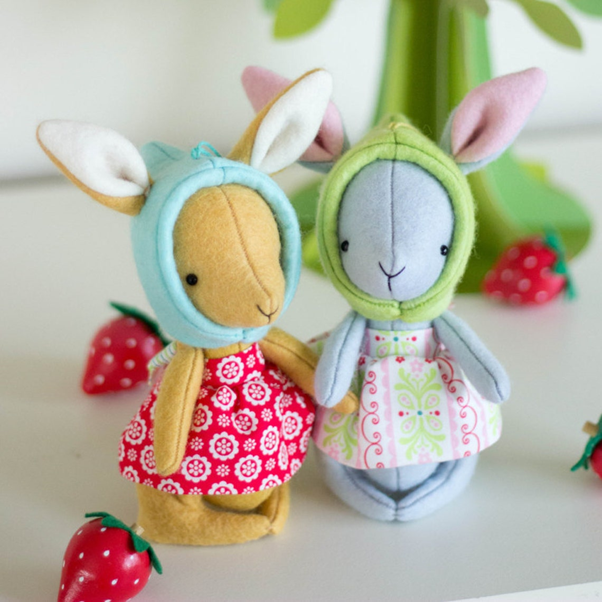 Rhubarb Wee Rabbits Pattern