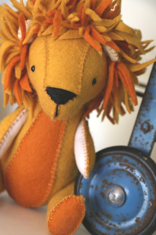 L is for Lion Pattern