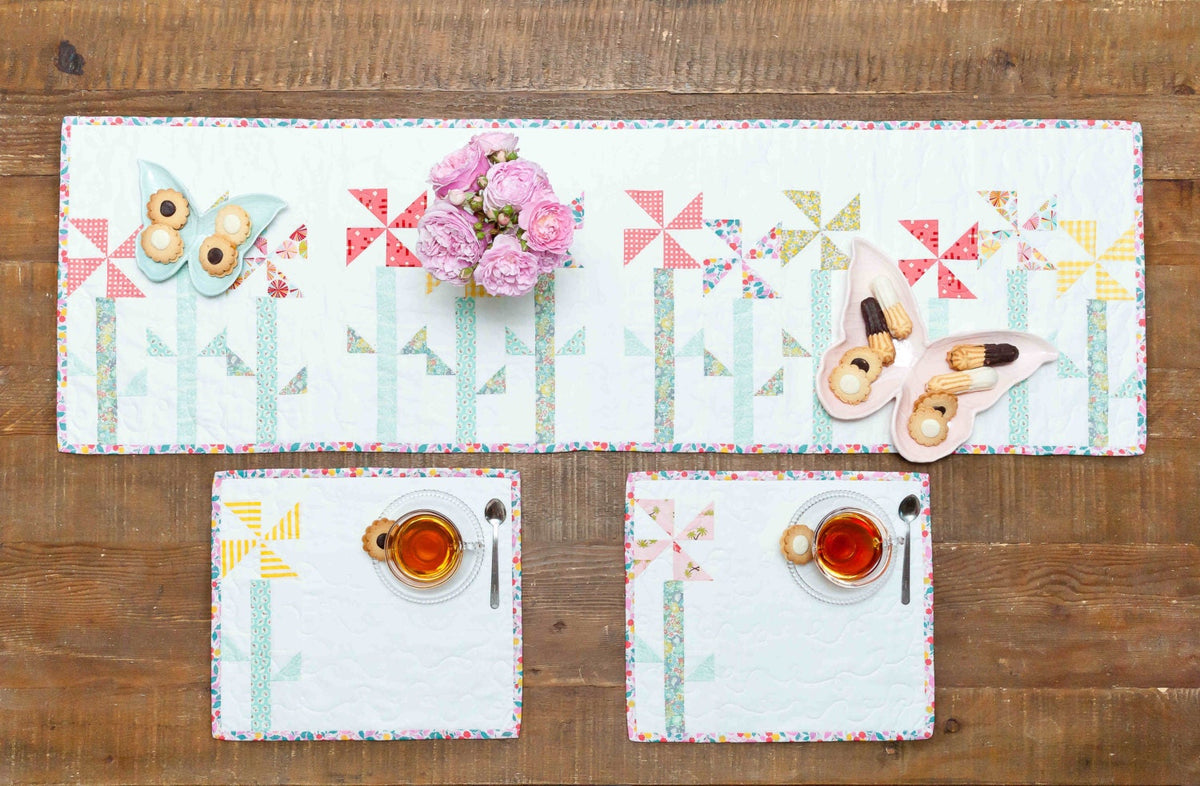 Pinwheel Posies - Table Runner and Place Mats Pattern