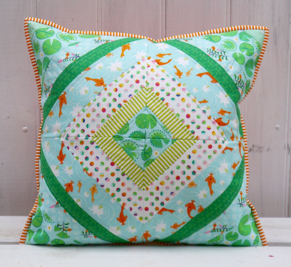 Dragonflies in Green - Fat Quarter (.25m)