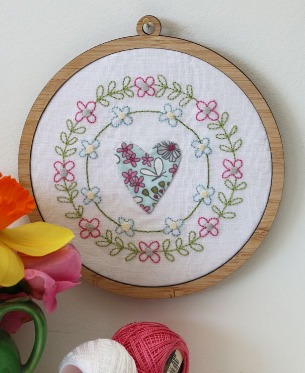 Daisy Chains Stitchery Kit