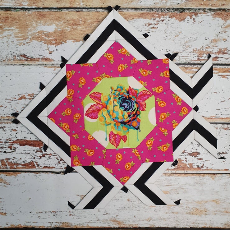 Tres Belle Quilt Kit with Pattern and Templates or Full Kit with Pattern, Templates and EPP Papers