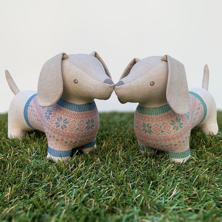 Dash the Dachshund - Kit with Printed linen Panel - 2 pack