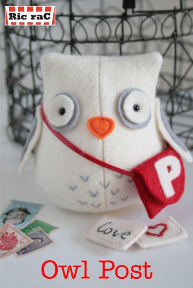 Owls Post Creative Card