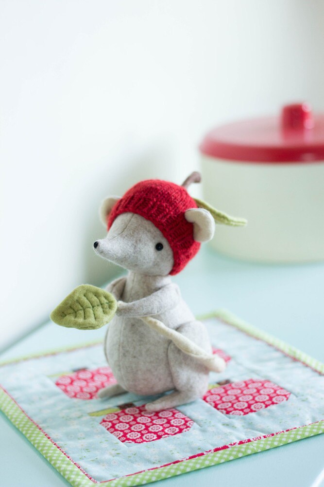 Apple Strudel Pattern ... 'the little shrew'